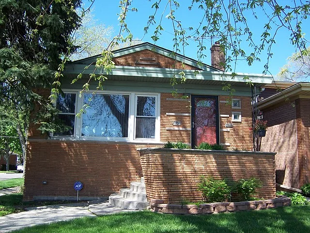 7958 S Wentworth Ave photo 1
