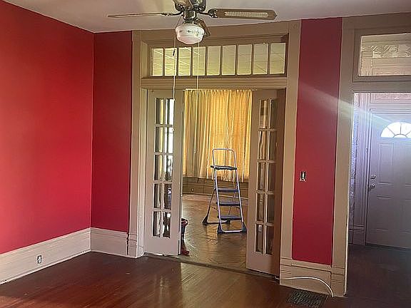 2nd image of 810 Mulberry St