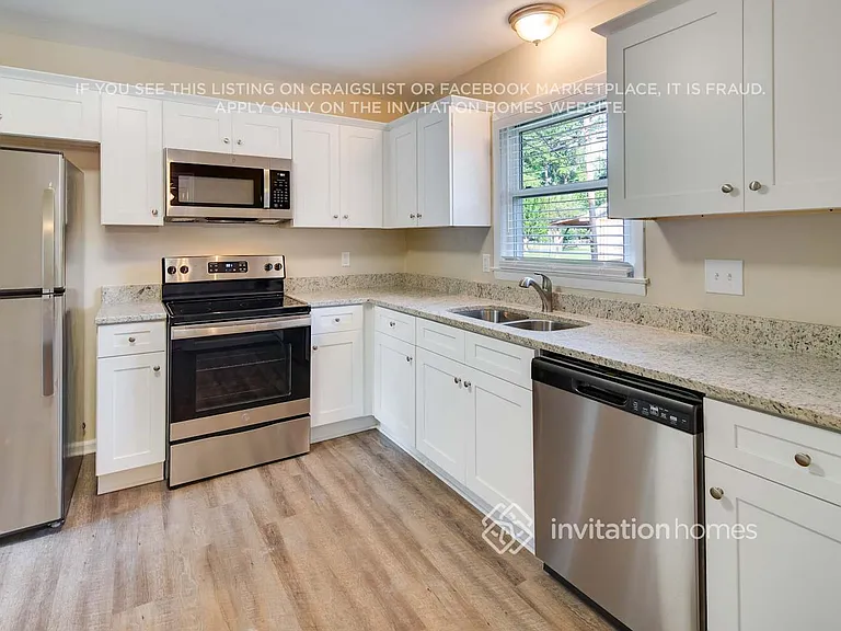 909 Friendly Pl — Photo 7