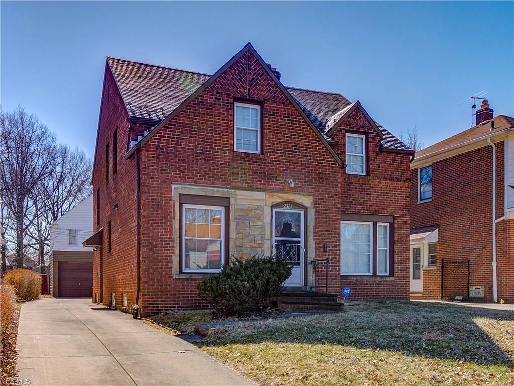 2361 Traymore Rd photo 1
