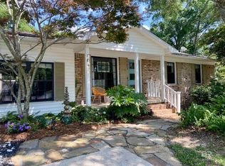 404 Circle Dr, Fairhope, AL 36532