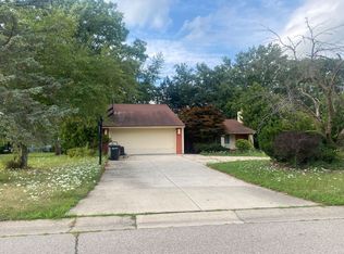 5150 Bantry Dr, West Bloomfield, MI 48322