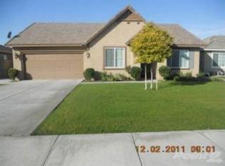 7911 Splendor Way, Bakersfield, CA 93313