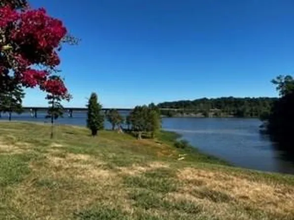 The Moorings Unit 15, Clarksville, VA 23927