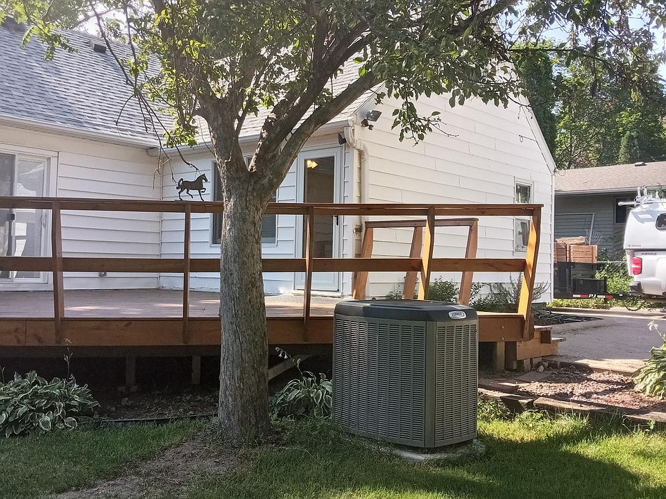 1st image of 2824 S Cypress St