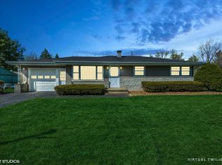 512 Engels Pl, Spring Grove, IL 60081