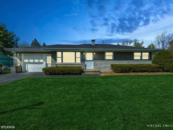 512 Engels Pl, Spring Grove, IL 60081