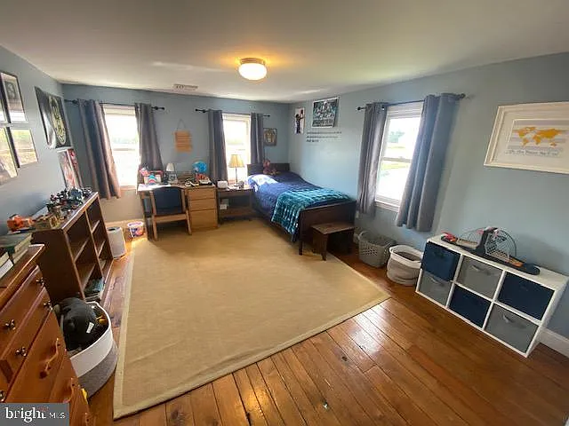 887 Centerville Rd — Photo 26