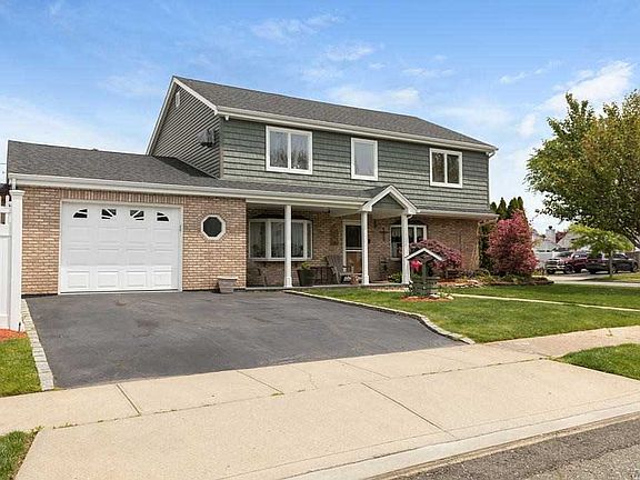 2nd image of 49 Stone Ln