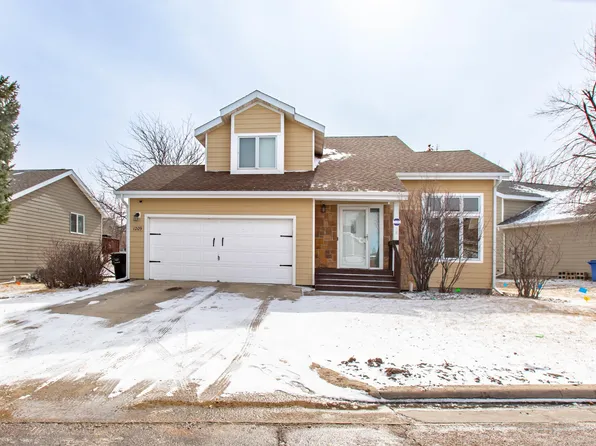 1209 Clover Ridge Ct, Rapid City, SD 57701