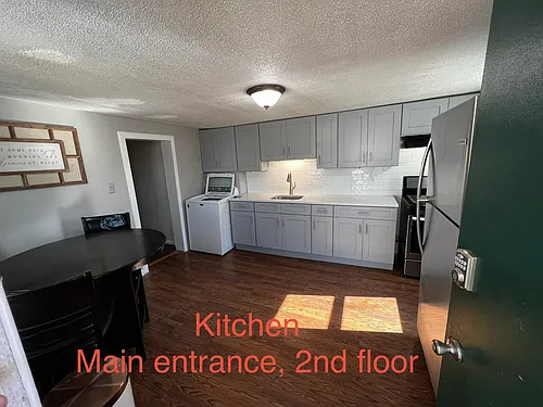 552 Bath St #2 Photo 1