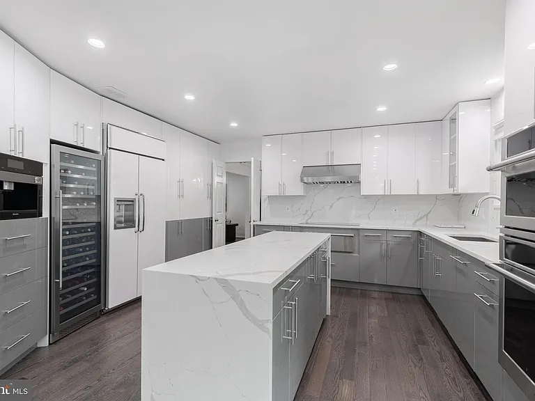 820 Ridge Dr — Photo 8