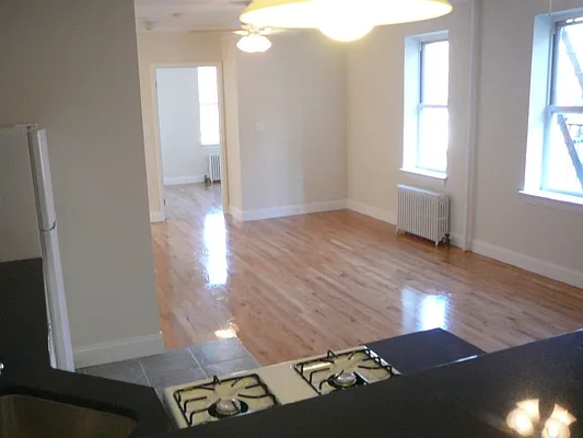 Rented by Warren T Real Estate Corp. | media 24