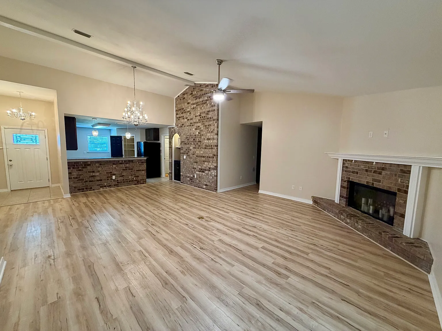 3 bed, 1795 sqft, $3,000 — Photo 4