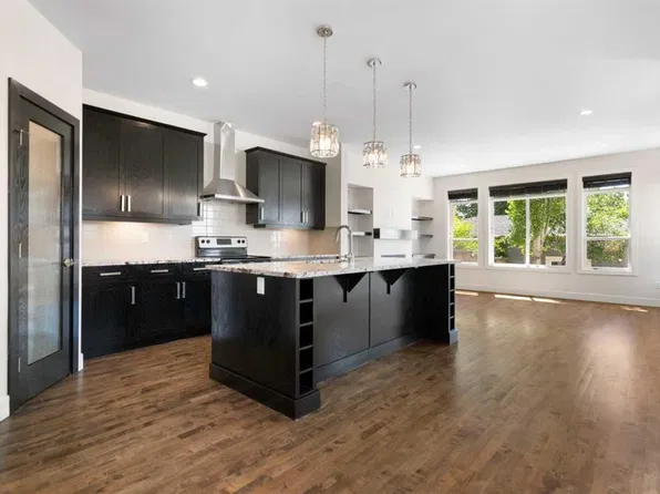 615 N 50th Ave SW, Calgary, AB T2S 1H6