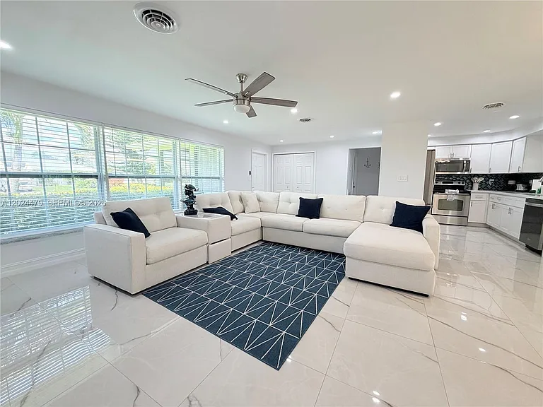 2212 Club House Rd — Photo 17
