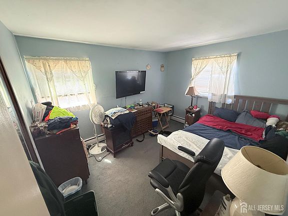 5th image of 18 Brandywine Rd