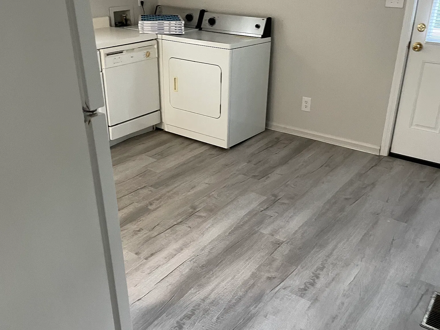 2 bed, 800 sqft, $1,900 — Photo 4