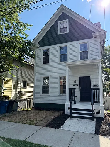 138 Greenwich Ave Photo 1