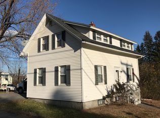 7 North St, Hallowell, ME 04347