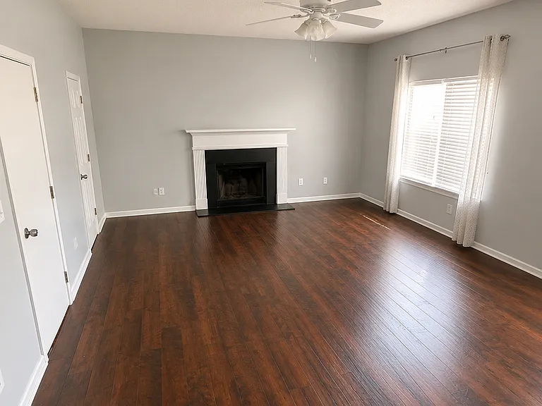 687 Spencer Ct — Photo 6