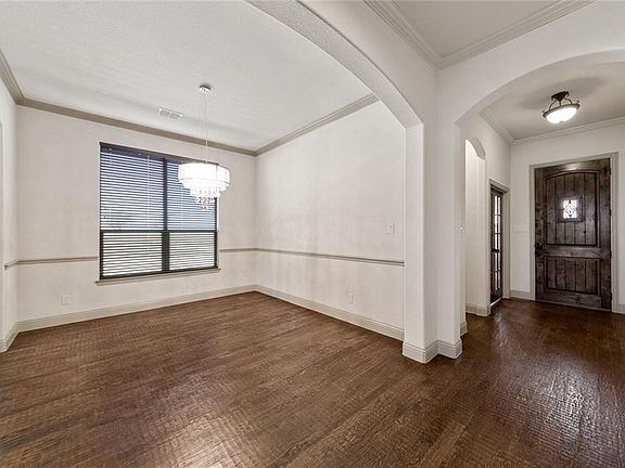 5th image of 797 Deverson Dr
