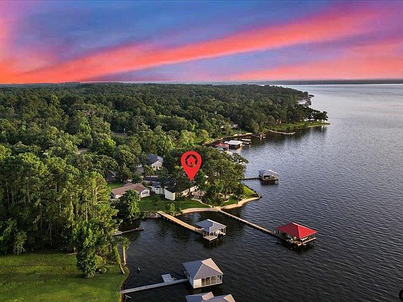4th image of 20479 Clearwater Cir