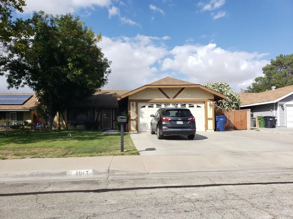 1017 E Newgrove St, Lancaster, CA 93535