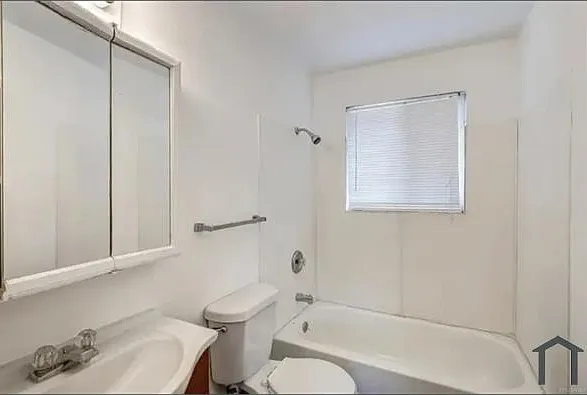 5 bed, $2,500 — Photo 4