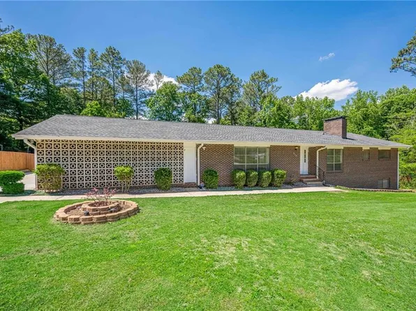2133 Bird Ln, Snellville, GA 30078