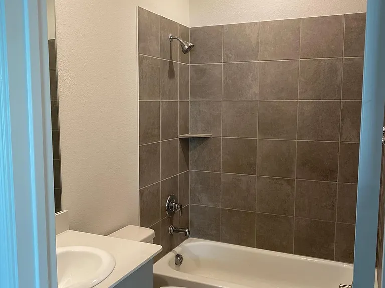 514 Janette Ct — Photo 13