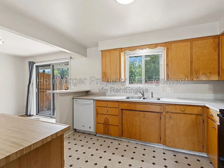 9717 N Stevens St — Photo 7
