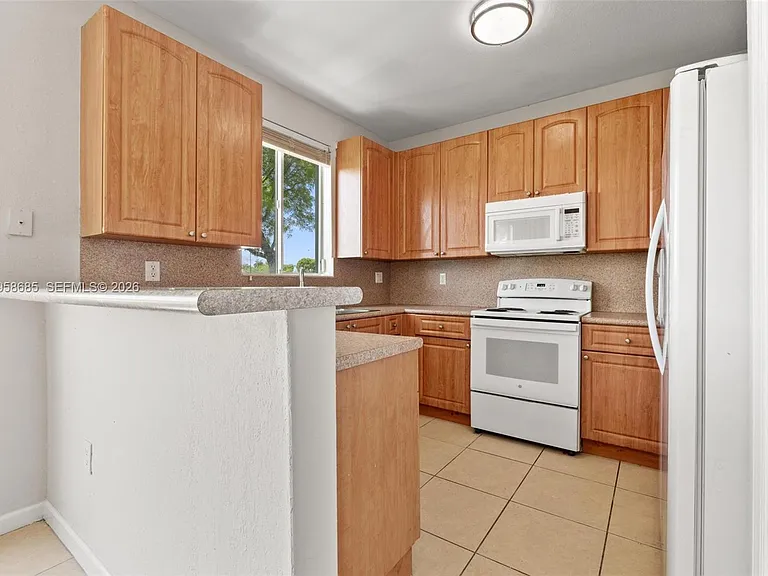 1458 SE 24th Ct #353 — Photo 14