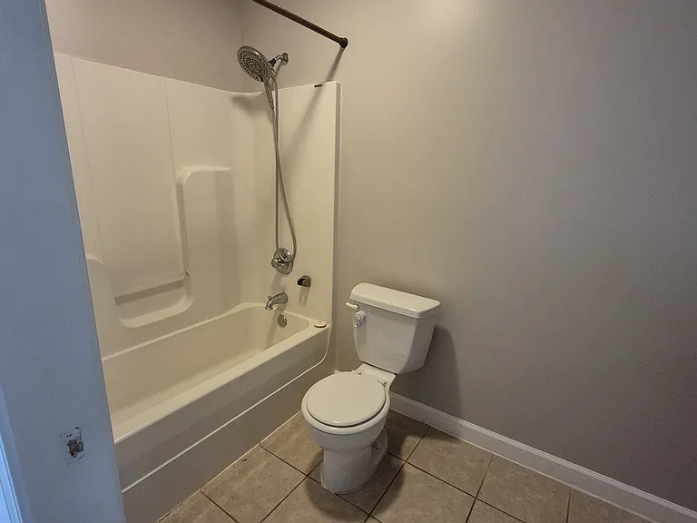 1704 Hawthorne Dr — Photo 19
