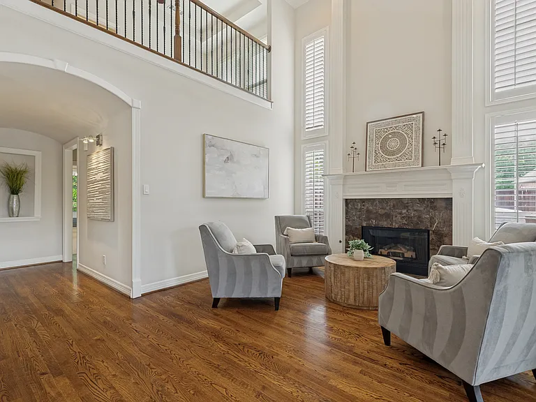 804 Waterbury Ct — Photo 9