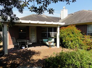 310 Green Cedar Dr, League City, TX 77573