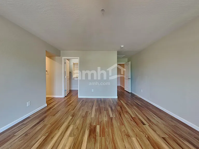 20709 W Maiden Ln — Photo 9