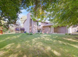 1445 Whisperwood Trl, White Bear Township, MN 55110