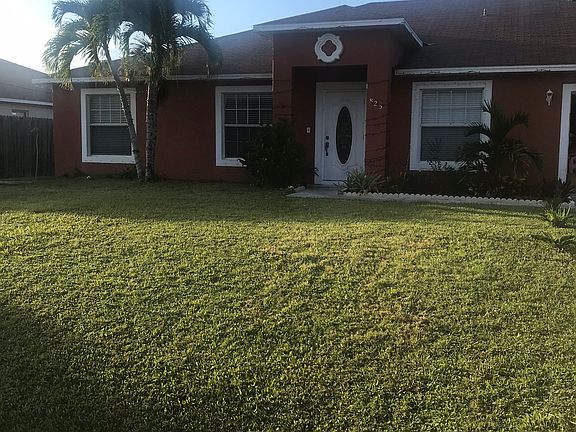 4th image of 825 SE Cavern Ave
