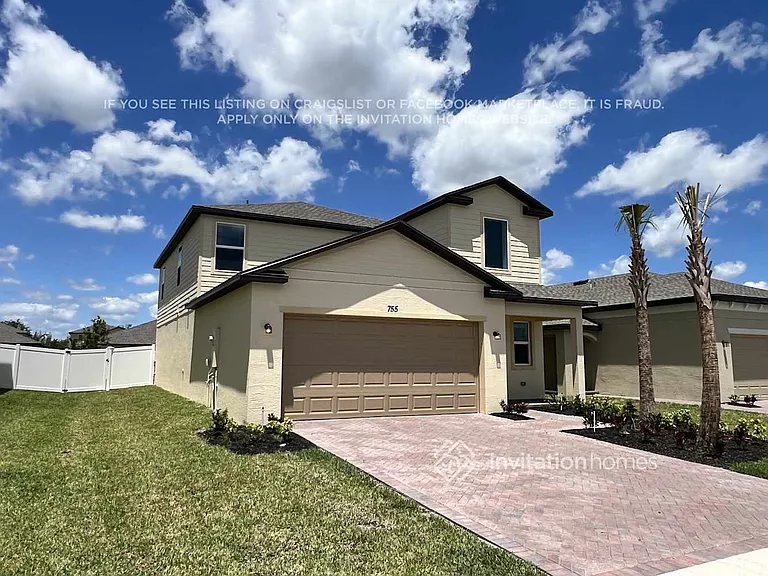 755 Carlyle Way — Photo 3