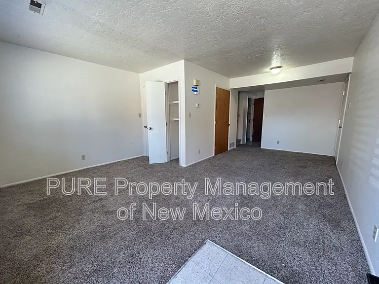 1706 E 23rd St #D — Photo 2