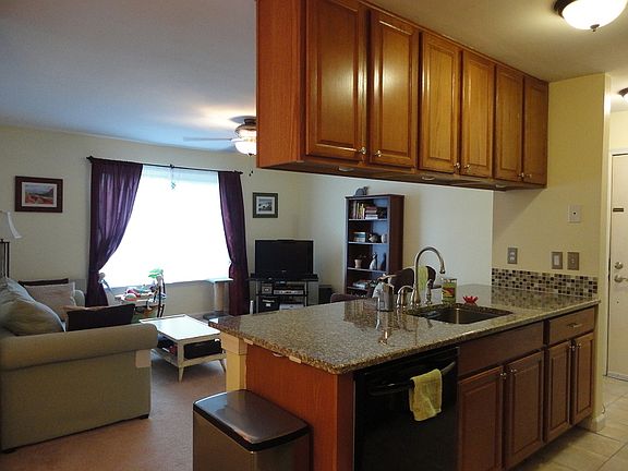 3rd image of 56 Norwich Pl #54