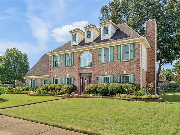 2nd image of 8889 Chimneyrock Blvd