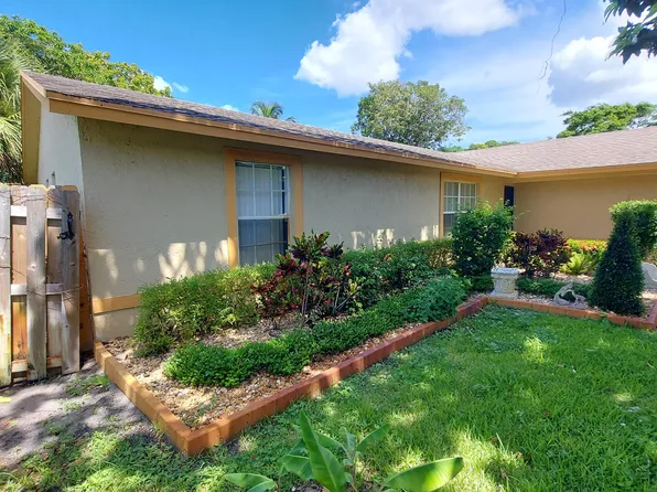 236 SE 3rd Avenue, Delray Beach, FL 33483