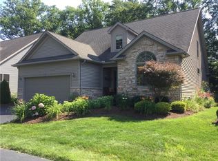 2630 Old Hickory Ct #13, Hermitage, PA 16148