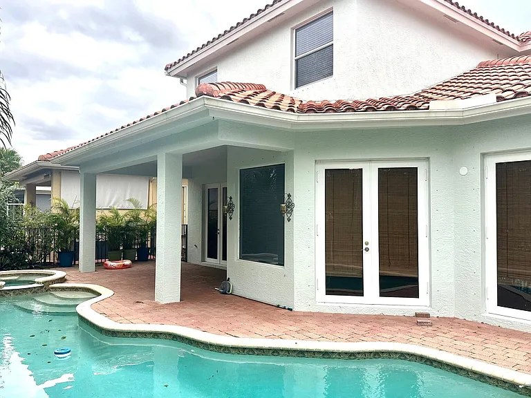 850 SW Palm Cove Dr — Photo 17