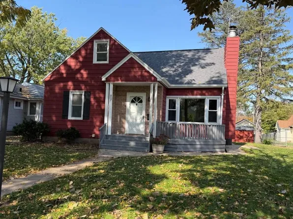 807 Bourland Ave, Waterloo, IA 50702