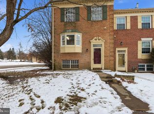 2 Valley Crossing Cir, Cockeysville, MD 21030