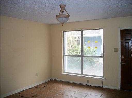 5th image of 2705 Rue Saint Martin St