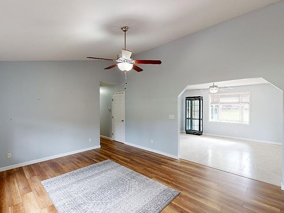 2nd image of 284 Saint Charles St